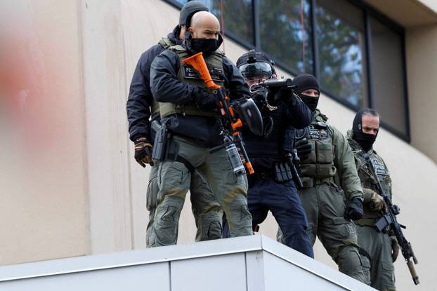 FILE PHOTO: US hires 50,000 federal workers under Trump, boosting immigration roles