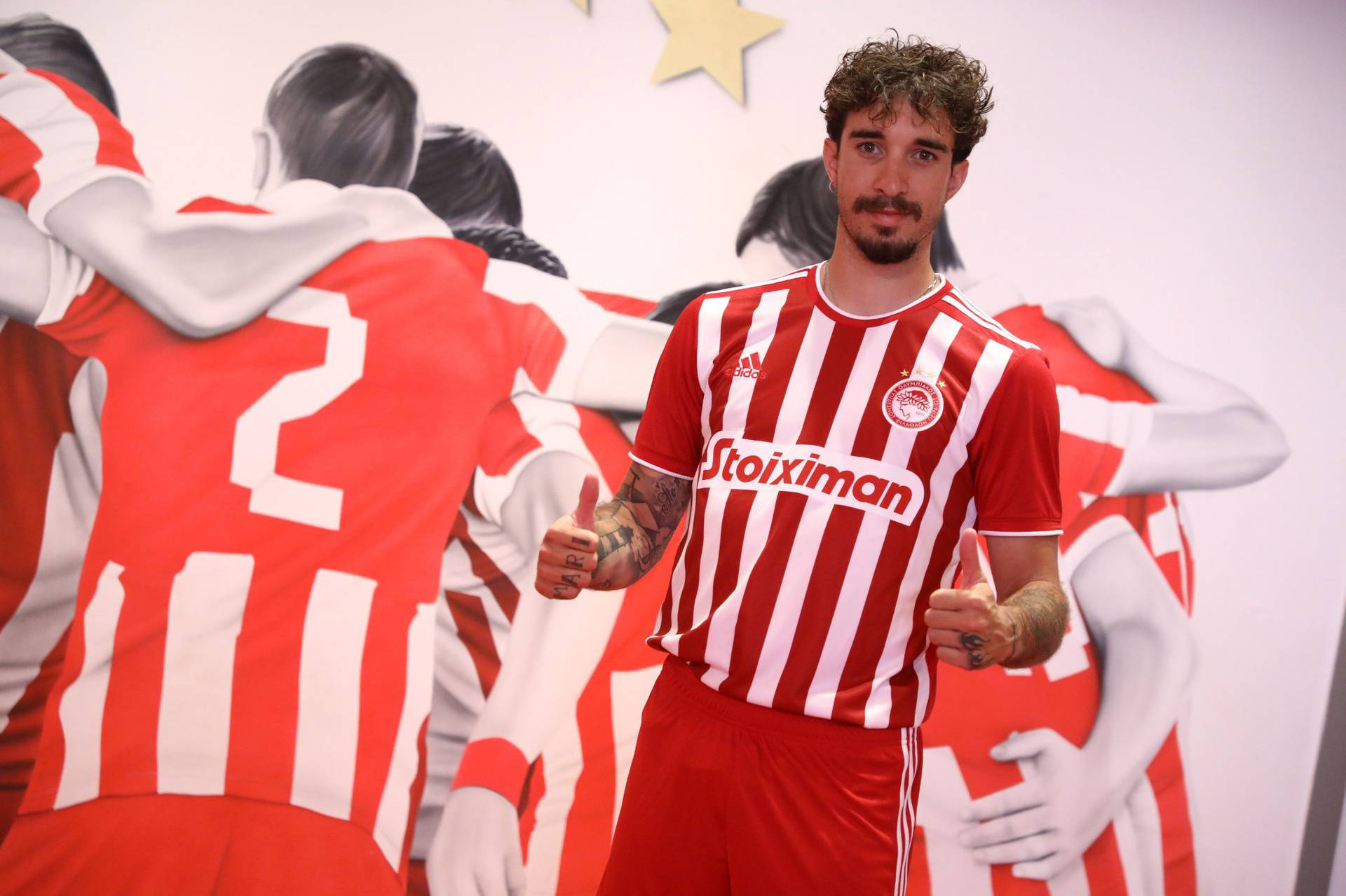 Ludnica u Pireju: Šime Vrsaljko potpisao za grčki Olympiakos!