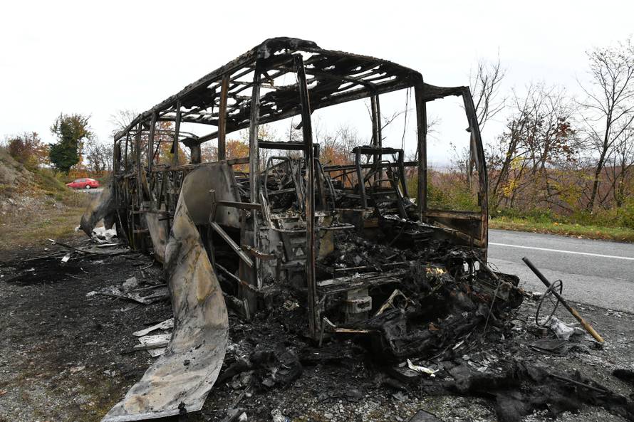 Zapalio se bus pun djece blizu Požege: 'Bili su jako uplašeni'