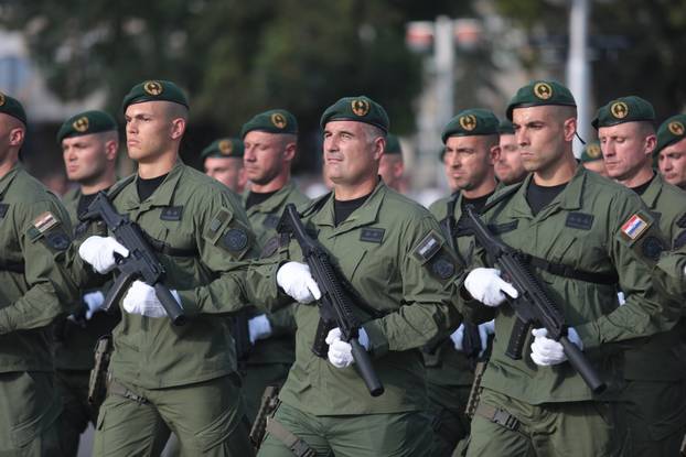 Zagreb: Svečani vojni mimohod u povodu 30 godina VRO Oluja