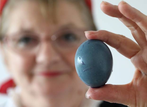 Bojanje Uskršnjih jaja na način kako su to radili naši stari