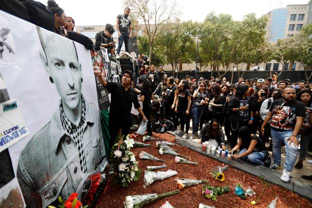 Fans gather at Revolucion monument to pay tribute to Linkin Park frontman Chester Bennington  in Mexico City