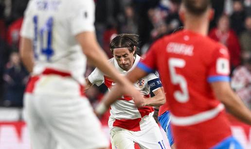 Jakić ponovno oduševio, Modrić magijom izmamio uzdahe, Sučić je često imao dodir previše...