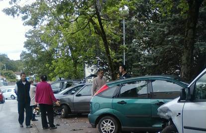 Rijeka: Razbio pet automobila na parkiralištu pa pobjegao 