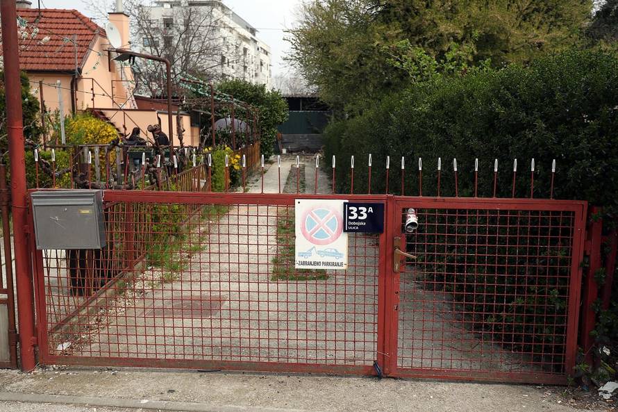 Posvađali se pa ju izbo nožem: 'Svako malo je policija ovdje'