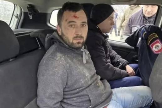 Danima tražili monstruma: Ubio je suprugu i sina golim rukama pa pobjegao pred policajcima