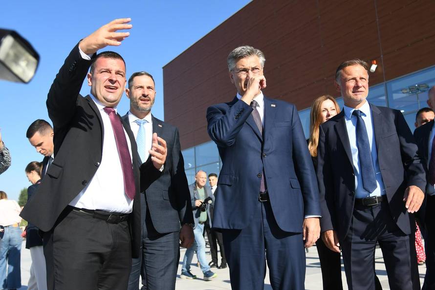 Bjelovar: Svečano otvorenje Geotermalnog sportsko-rekreacijskog parka Wellovar