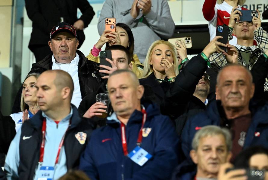 Rijeka: Svečana loža tijekom susreta Hrvatske i Farskih otoka u kvalifikacijama za FIFA Svjetsko prvenstvo