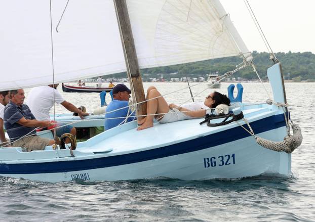 FOTO Čuvari stoljetne tradicije: Drveni brodovi utrkivali se na 'Regati za dušu i tilo' u Betini