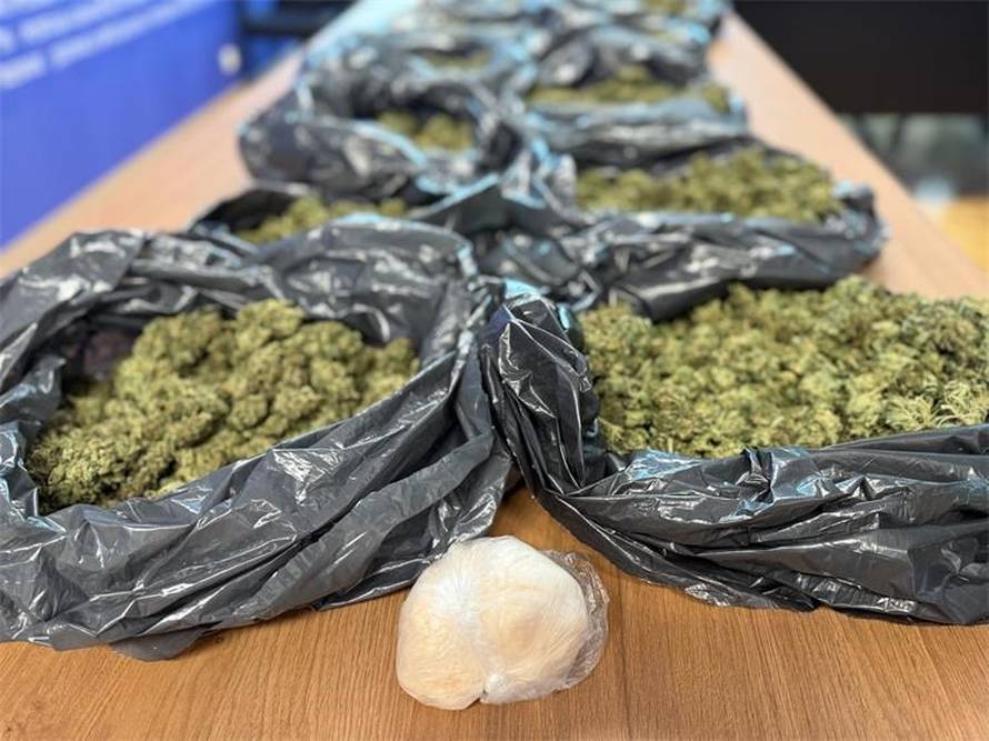 Pali dileri u Podstrani i Omišu, zaplijenili više od 2,8 kg droga