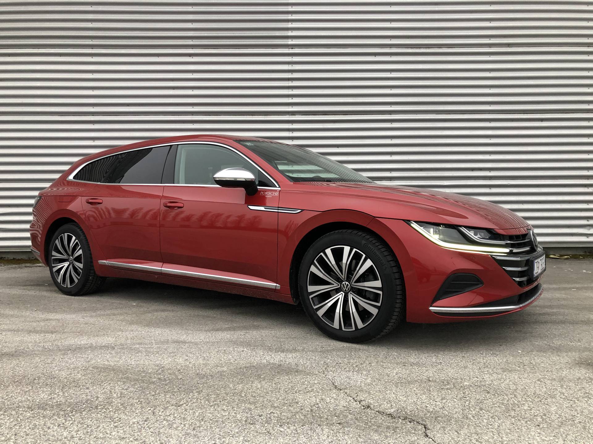 VW Arteon Shooting Brake je prostran karavan s mnogo stila