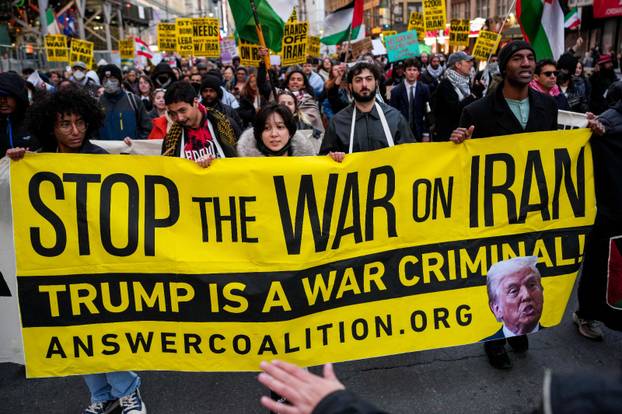 ULICE PUNE BIJESA Tisuće u New Yorku prosvjeduju protiv zračnih napada Izraela na Libanon i Iran