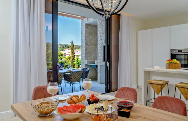 FOTO Luksuz na 'entu'! Zavirite u kuće naših slavnih na obali...