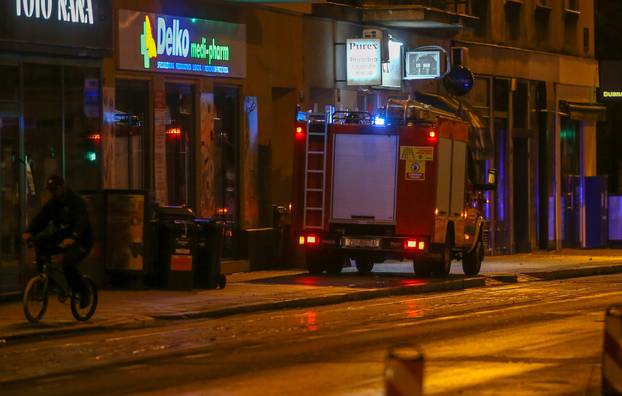 Vatrogasci i policija u Zagrebu imaju pune ruke poslaa zbog nevremena
