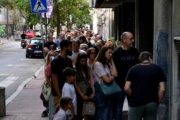"Studentska lista - Studenti pobjeđuju!" diljem Srbije skupljaju potpise za izbore