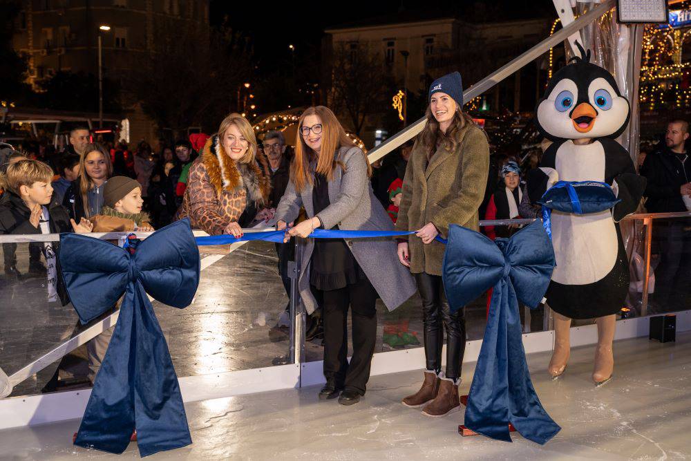 Otvoren „Advent u Crikvenici“