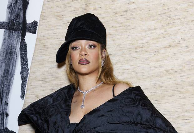 Rihanna attends CHRISTIAN DIOR Haute Couture Spring/Summer 2024 Runway during Paris Haute Couture Fashion Week on January 2024 - Paris; France 22/01/2024