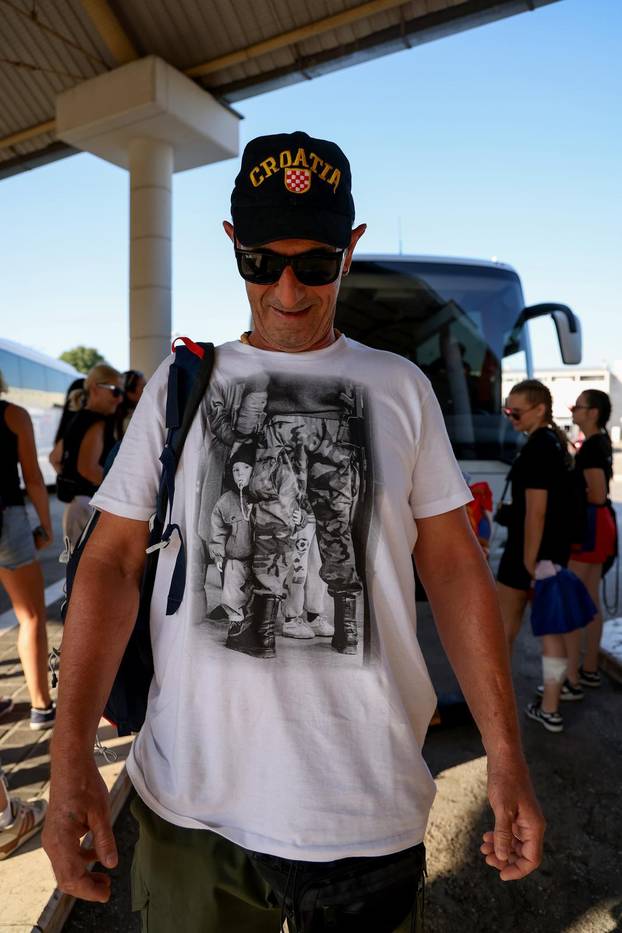 Zadar: Polazak na Thompsonov koncert