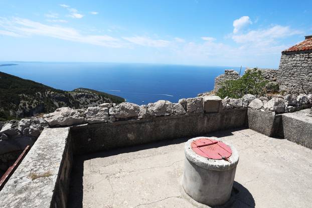 Lubenice, mjesto na Cresu s dva stanovnika