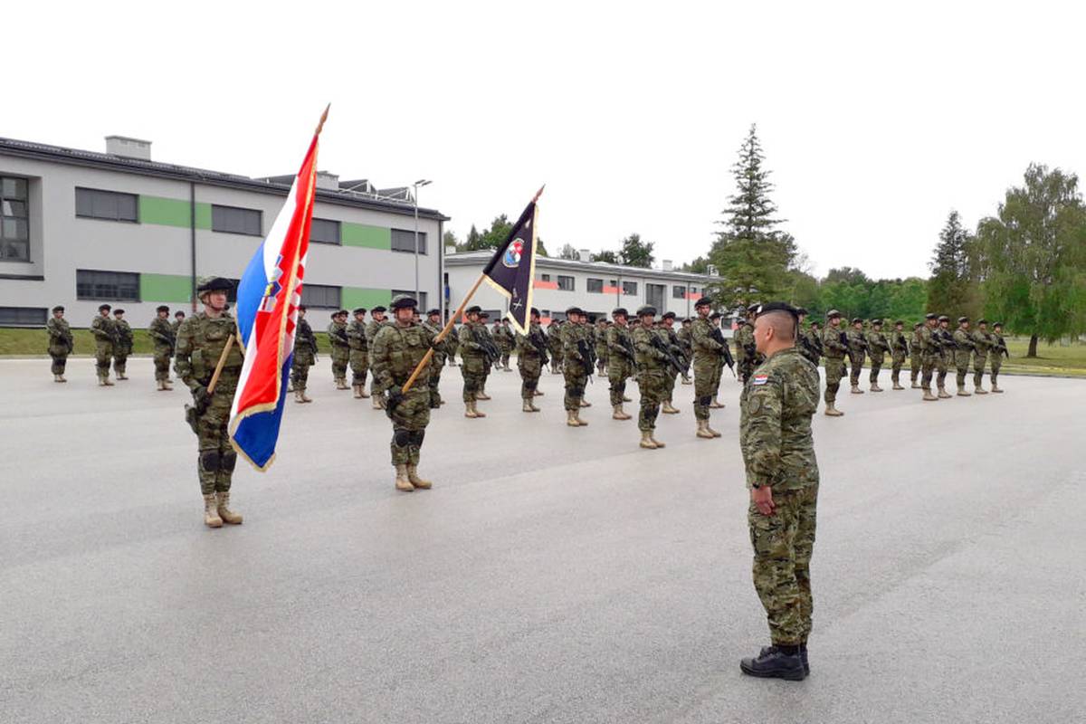 MORH: Pripadnike 6. hrvatskog kontingenta ispratili u Poljsku