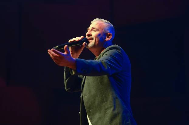 Zagreb: Treći koncert Adija Šoše u Lisinskom