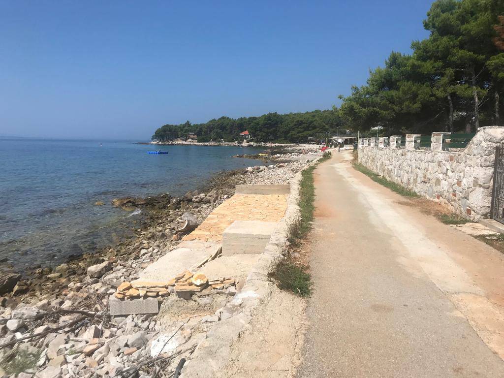 Kod vidjelice se zaista ima što za vidjeti: Plaža je čisti beton