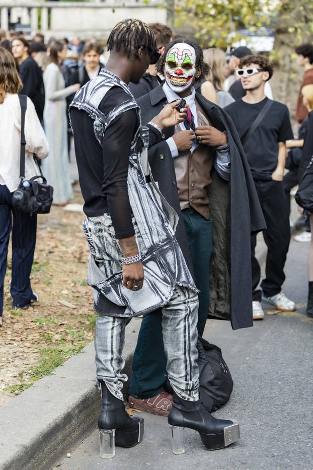 Ekskluzivno s Pariškog tjedna mode: Pogledajte najhrabrije modne odabire, sve je u metalu