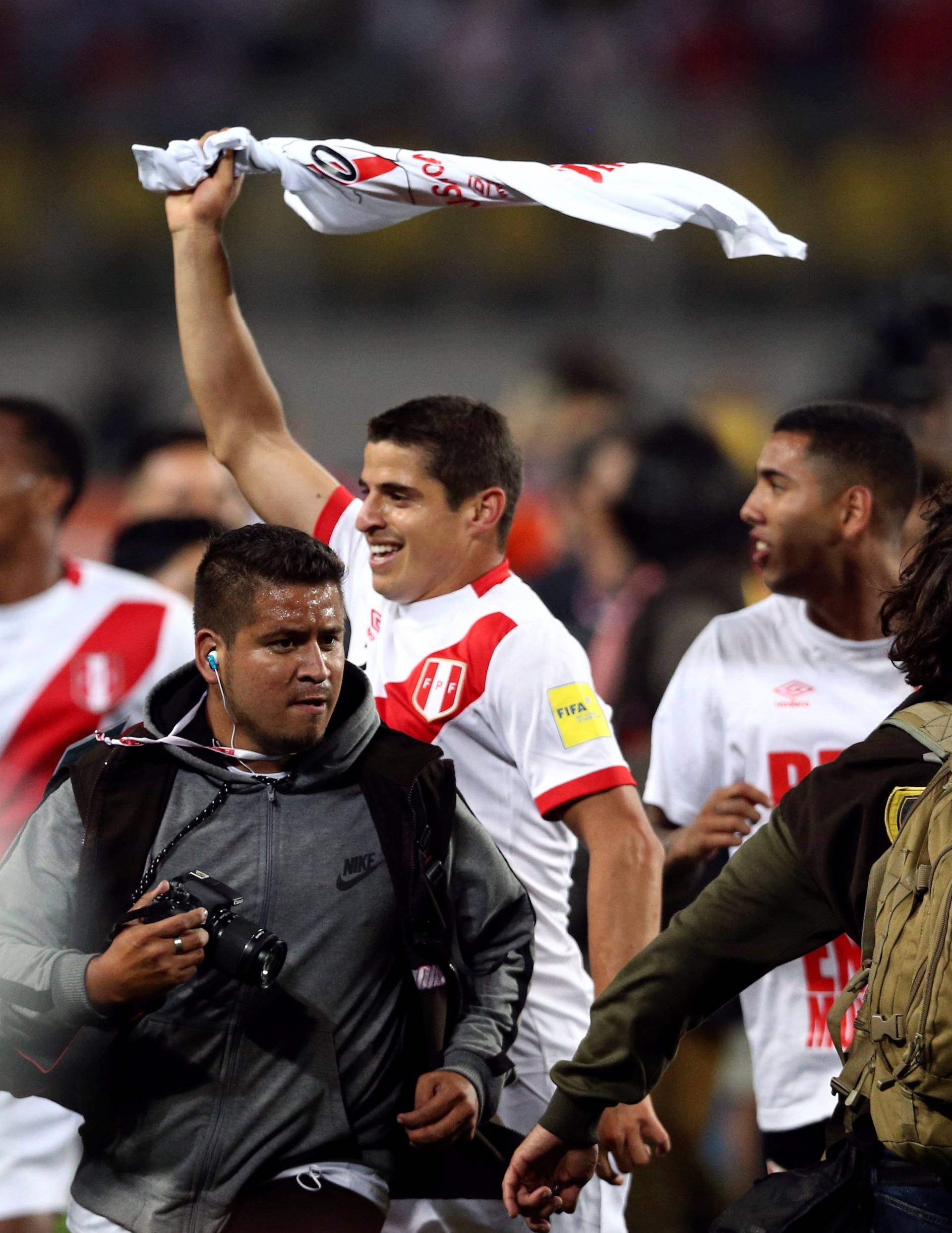 Soccer Football - Peru v New Zealand - 2018 World Cup Qualifying Playoffs