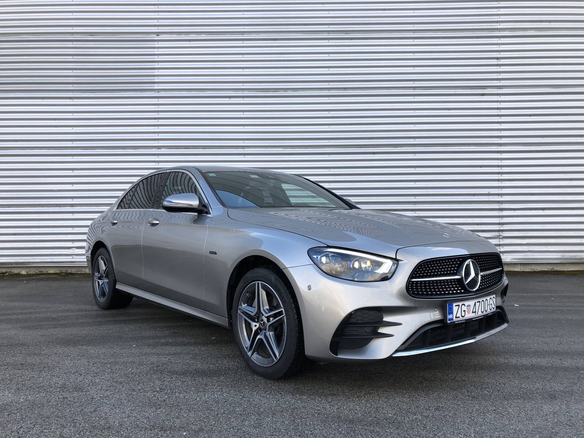 Bolja od Mercedesove E-klase samo je E-klasa plug-in hibrid