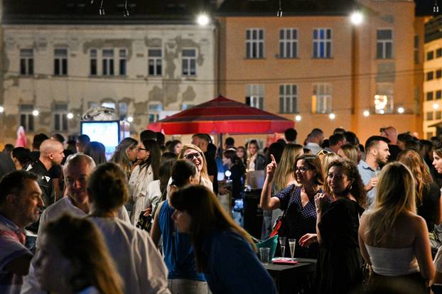 Zagreb: PLACe market na tržnici Dolac posjetili brojni Zagrepčani