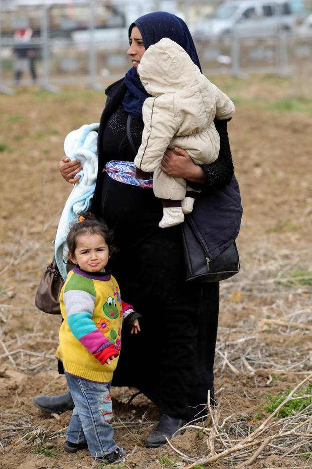 Migranti na graničnom prijelazu Pazarkule između Turske i Grčke