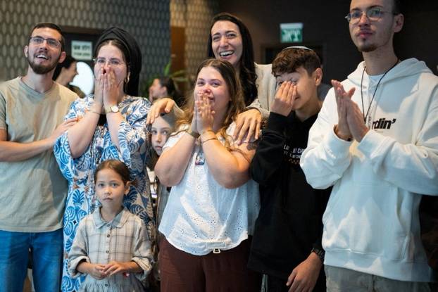 Hostages-prisoners swap deal between Hamas and Israel