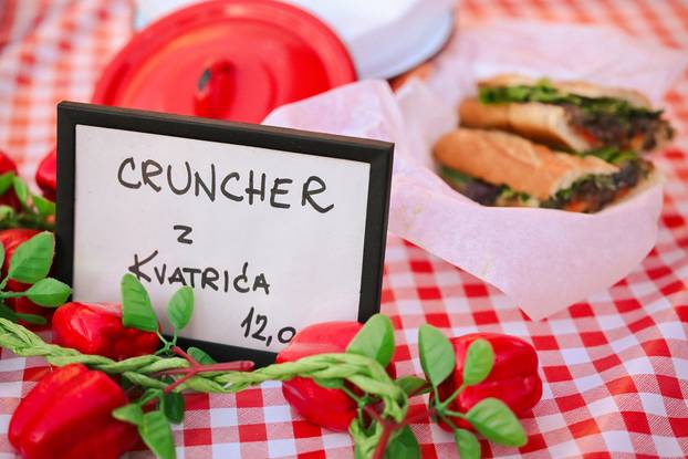 Zagreb: PLACe Market na Kvatriću okupio velik broj posjetitelja
