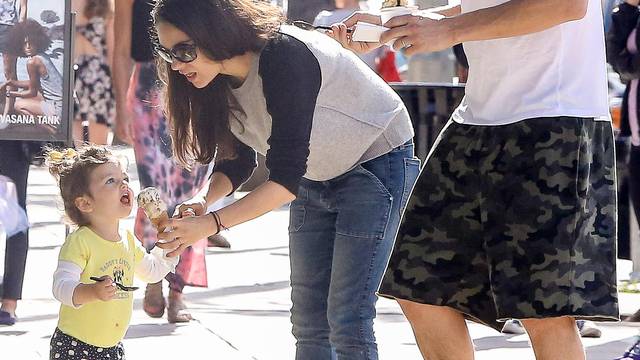 *PREMIUM EXCLUSIVE* Ashton Kutcher and Mila Kunis enjoy a frozen treat with their little Princess! **MUST CALL FOR PRICING**