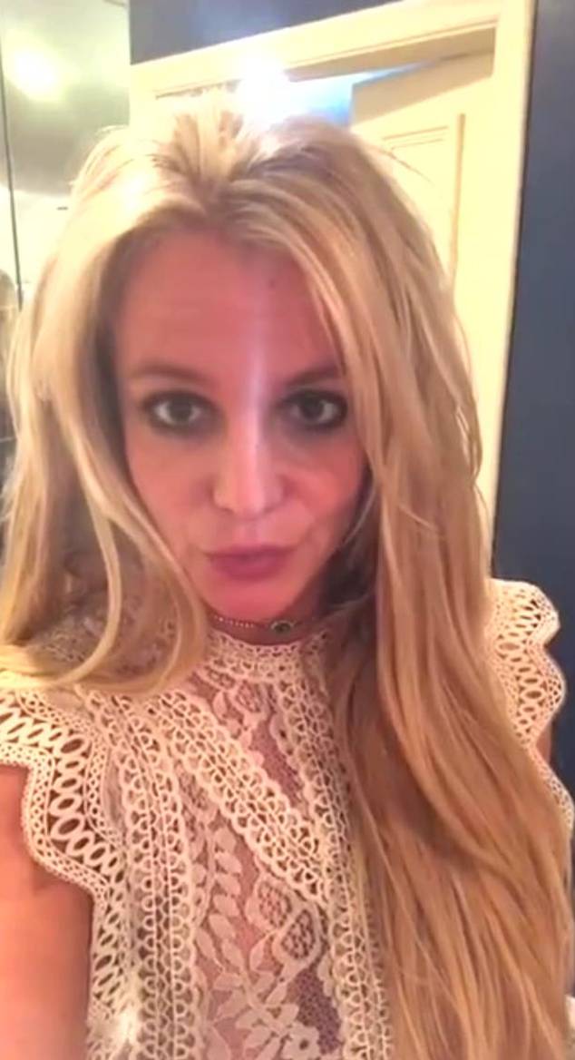 Britney pismom traži pomoć: 'Sve su mi lagali i smjestili mi'