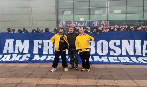 VIDEO 24SATA U ZENICI Dresove, zastave nude ispod cijene, stigla i Dubioza: 'Take me to America'