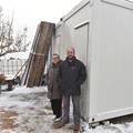 Trojčeki iz Čučerja dobili još dva kontejnera: 'Do tuša kroz zimu'