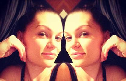 Prirodan look: Jessie J bez šminke je neprepoznatljiva