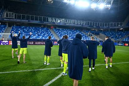 FOTO Boysi 'zapeli' na stadionu, dinamovci se vratili na travnjak. Pogledajte veliku proslavu