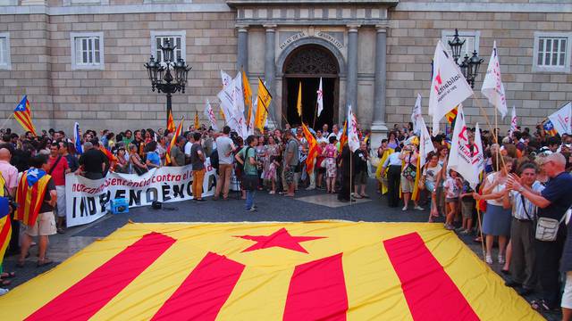 Kataloncima zbog odcjepljenja prijeti i do 15 godina zatvora