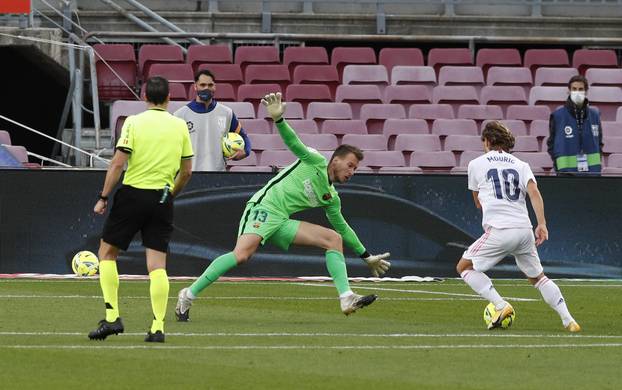 La Liga Santander - FC Barcelona v Real Madrid