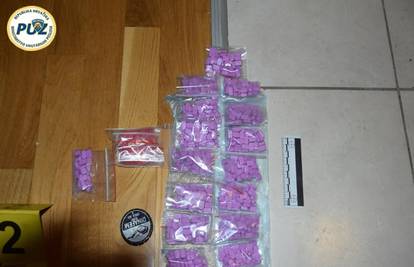 Uhićena dva dilera: Zaplijenili su amfetamine, hašiš, kokain...