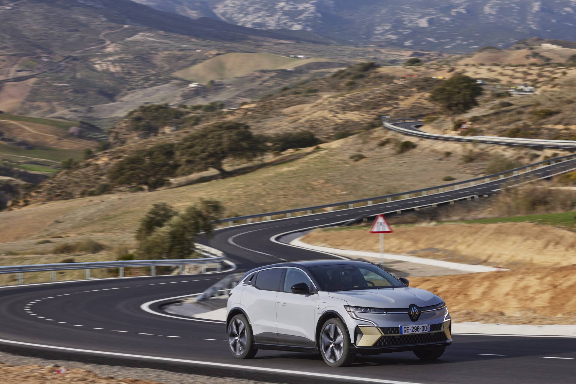 Megane E-Tech Electric: Počelo je novo doba za Renault, nema više dizela, benzinca, hibrida...