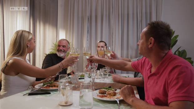 FOTO Pogledajte 24 fotografije koje su obilježile tjedan: Duboki dekoltei i dalje u prvom planu...