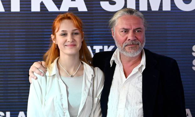 Zagreb: Dolazak poznatih na premijeru filma "Slatka Simona"