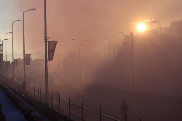 Zagreb: Vojni mimohod završio uz veličanstveni pirotehnički šou 