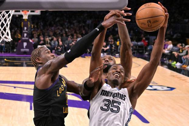 NBA: Memphis Grizzlies at Los Angeles Lakers