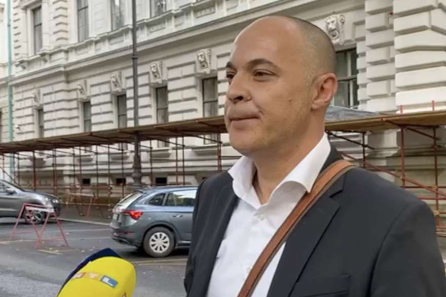 Kresimir &Ccaron;ule, odvjetnik odvjetnika Krznari&cacute;a