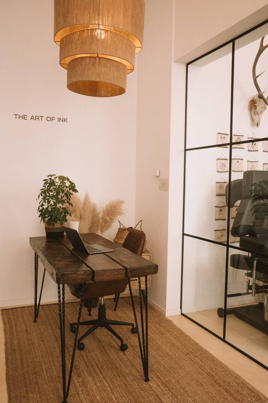 Samouki umjetnici: Tetovirali su voće, prijatelje i sami sebe