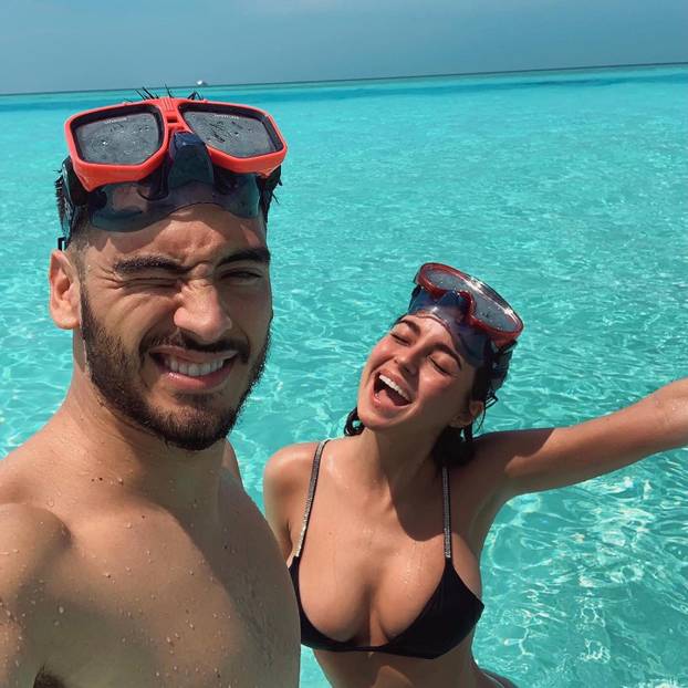 FOTO Livakoviću zatvorio put do gola, ona mu je velika podrška